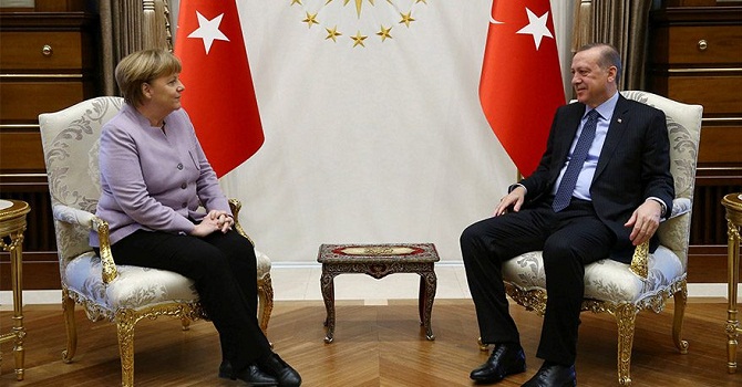 Erdoğan: Beni konuşturmayarak intihar ediyorsunuz