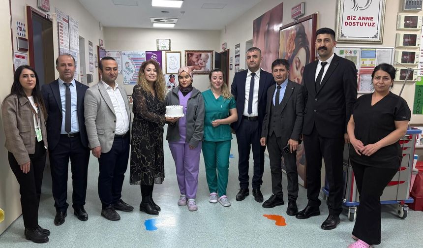 Hakkari Devlet Hastanesi’nde 14 Mart Tıp Bayramı kutlandı