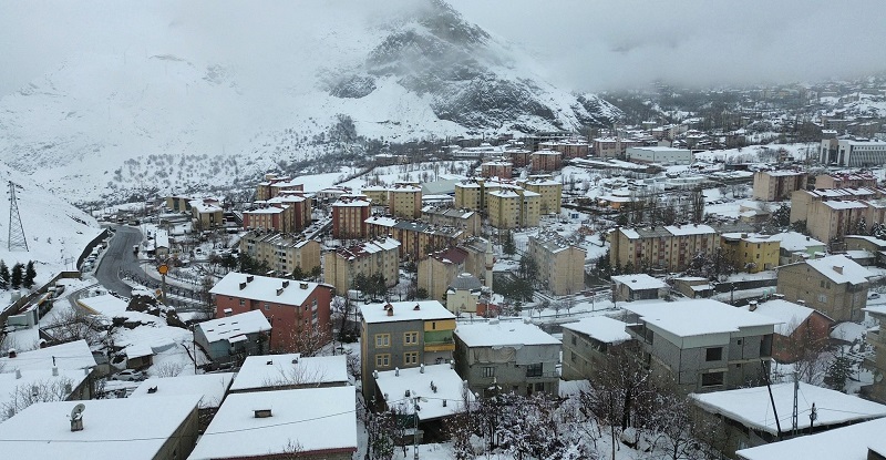 Hakkâri’de 82 Yerleşim Yerinin Yolu Kapandı
