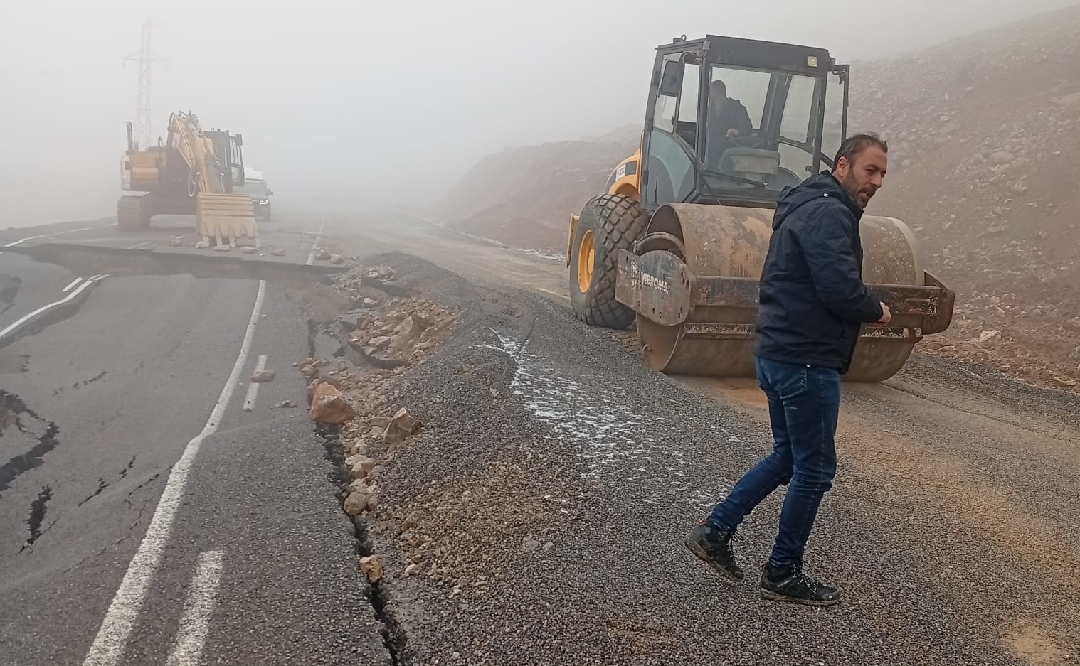 Hakkâri’de Sınır Kapısı Yolunda Tehlike: Çalışma Başlatıldı