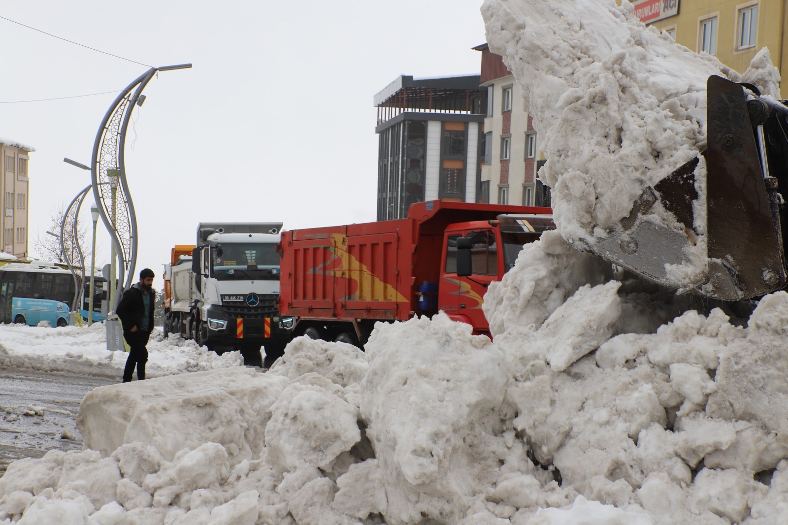 Hakkari’de Kar Temizleme çalışması sürüyor