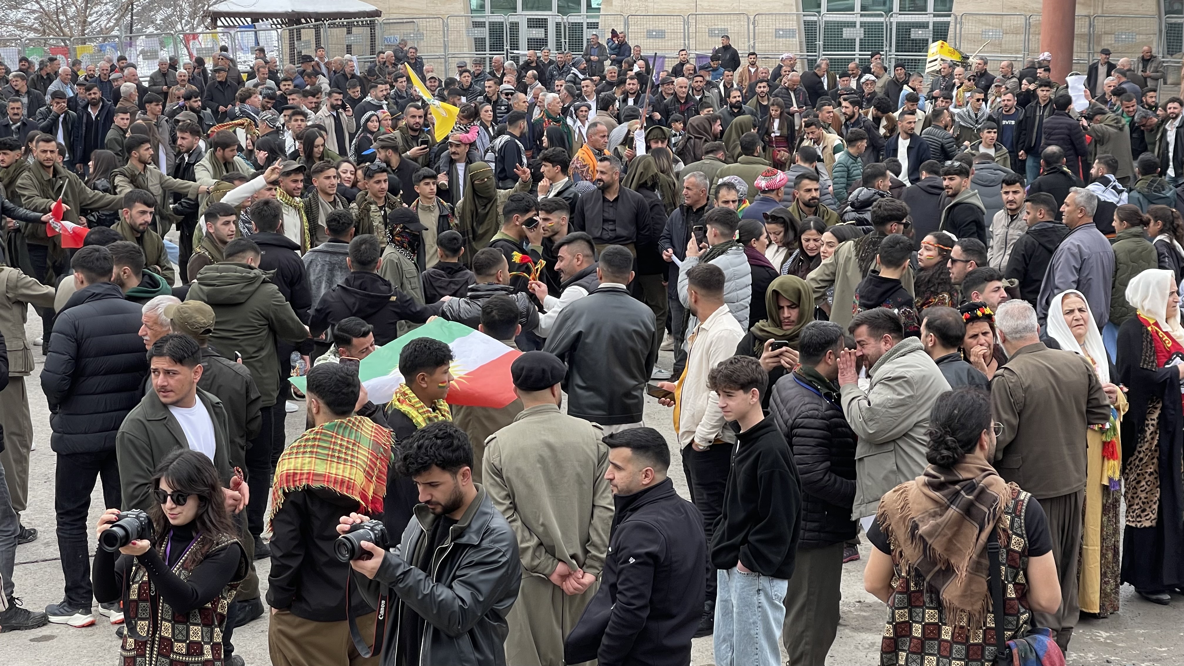 Hakkari’de Newroz Coşkusu Başladı