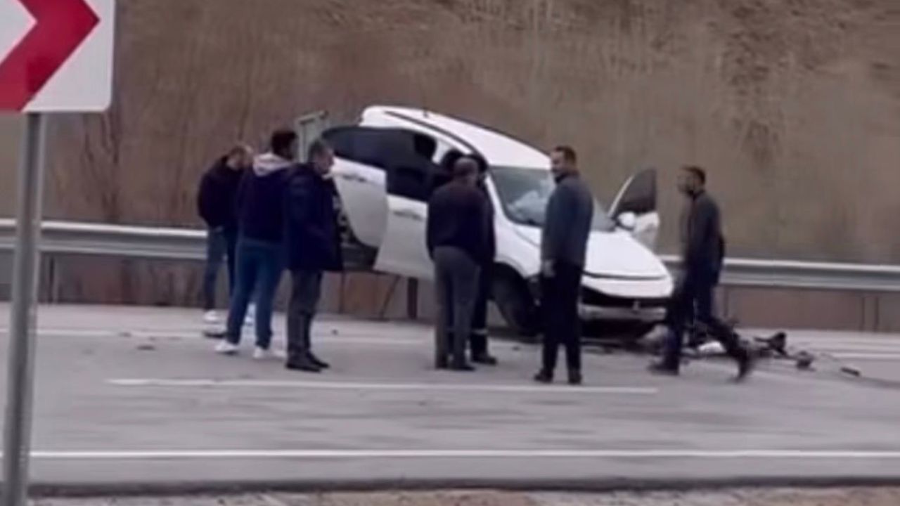 Hakkari-Van karayolunda kaza: 4 Yaralı