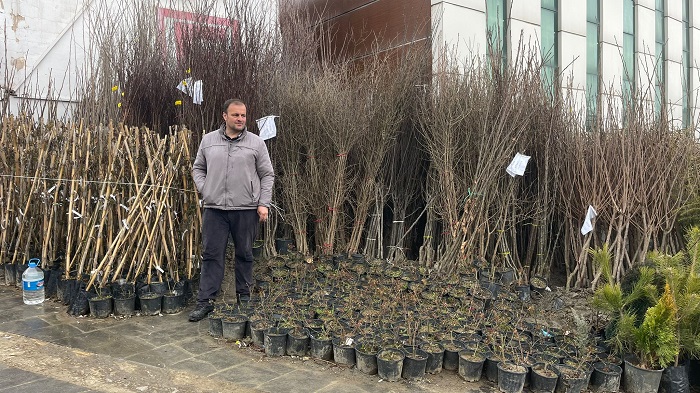 Hakkari’de Bahçe Sezonu Açıldı: Fidan Satışları Sürüyor