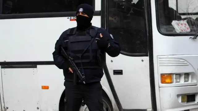 Hakkari Dahil 71 İlde Eş Zamanlı Operasyon: 903 şüpheliye Gözaltı!