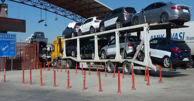 Özgür Suriye Ordusu'na araç sevkiyatı sürüyor