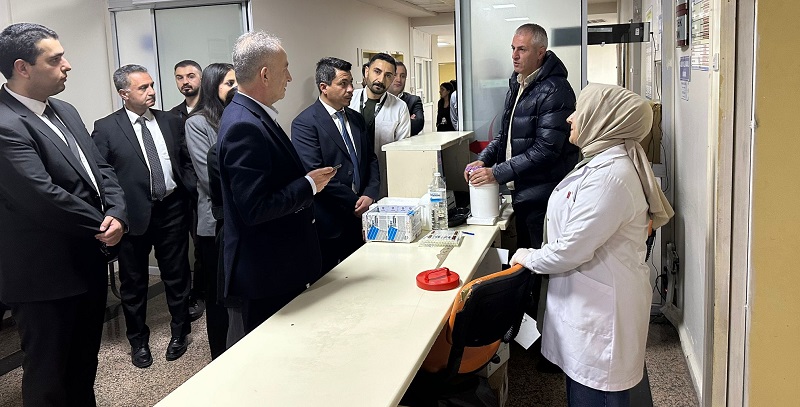 İl Sağlık Müdürü Kara'dan Hastalara ve Personele Ziyaret