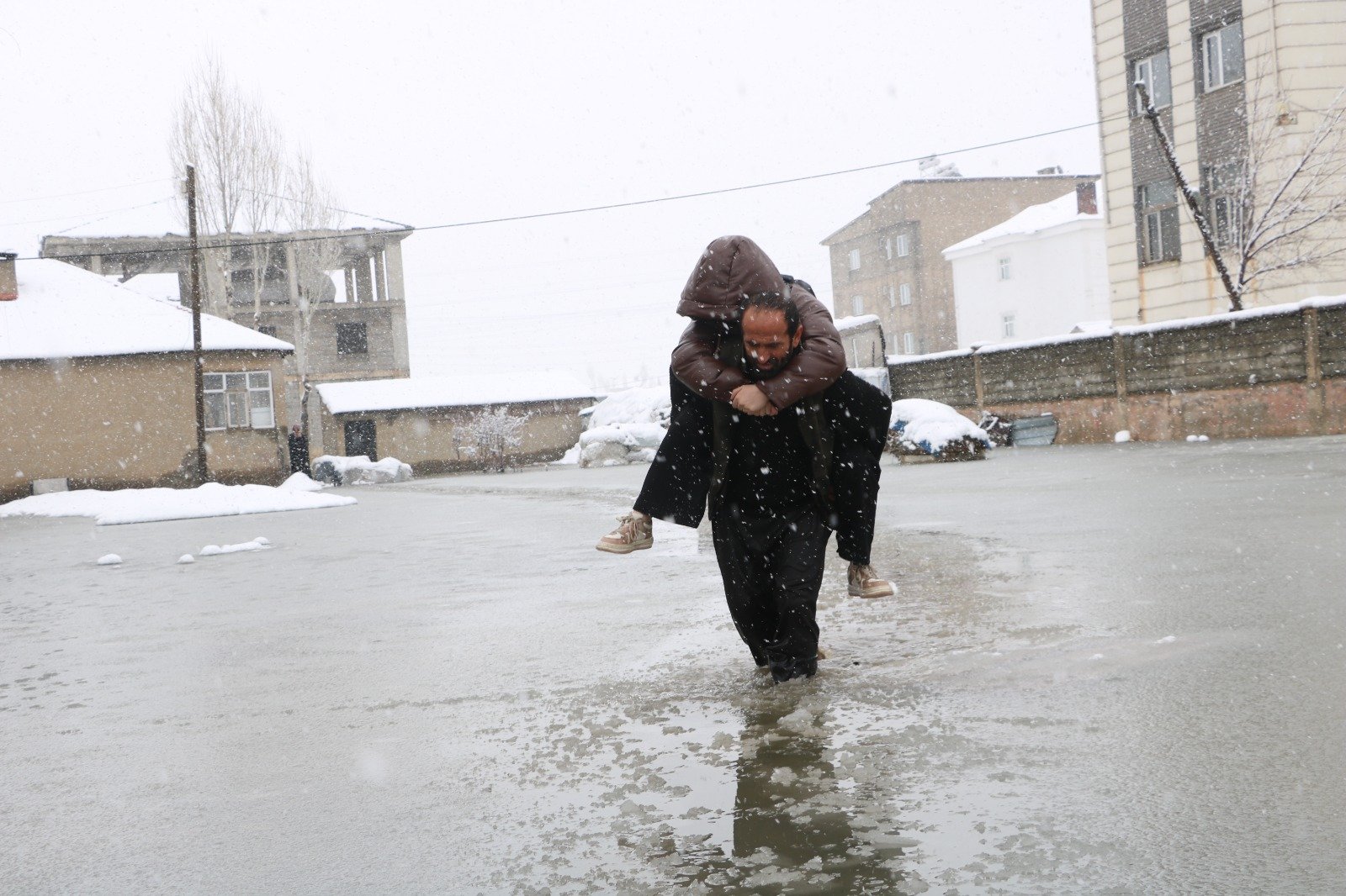 Yüksekova’da Bir babanın mücadelesi!