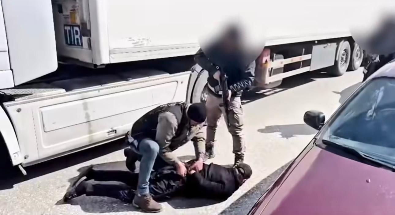 Hakkari’deki operasyon böyle görüntülendi! (VİDEO)