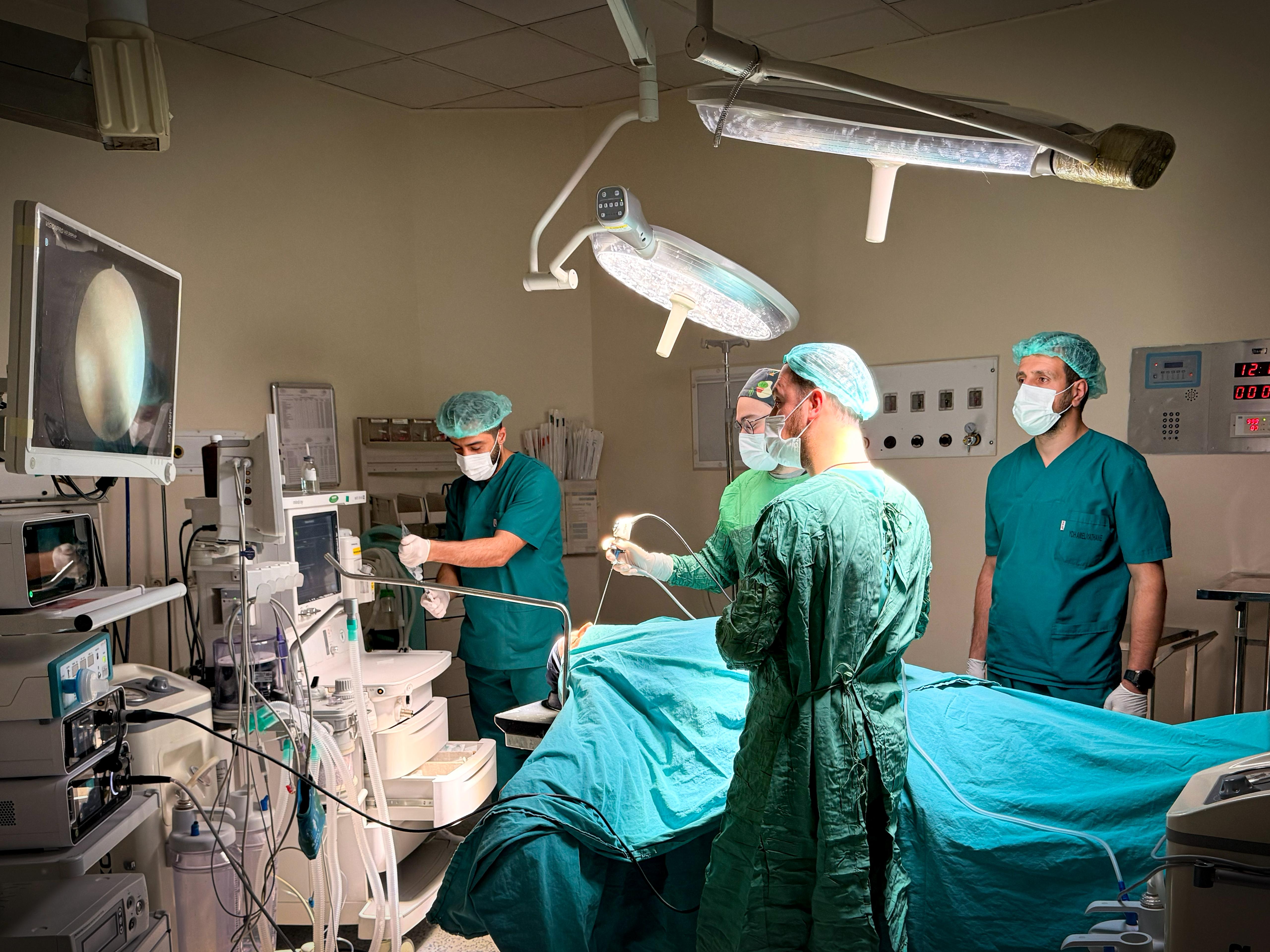 Yüksekova’da Zorlu Ameliyat Başarıyla Yapıldı