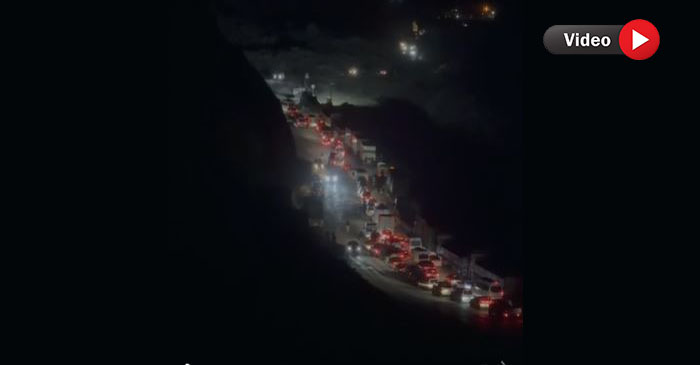 Hakkari-Van Yolunda Mağduriyet Sürüyor: Gece de Kuyruk Var