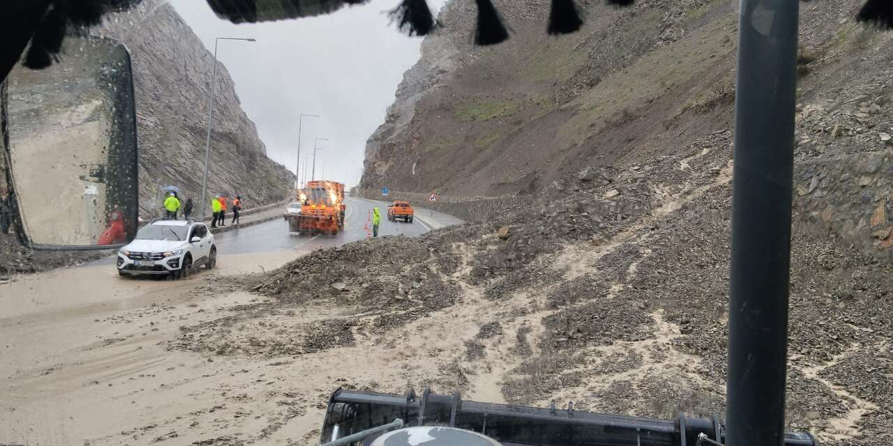 Hakkari Halkı kalıcı Çözüm Bekliyor: Her Yağışta Aynı Kabus