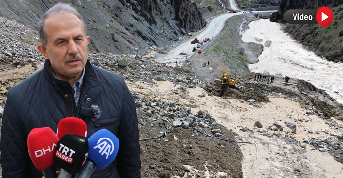 Hakkari yolu 2 gündür kapalı: Vali Taşyapan bölgede açıklamada bulundu