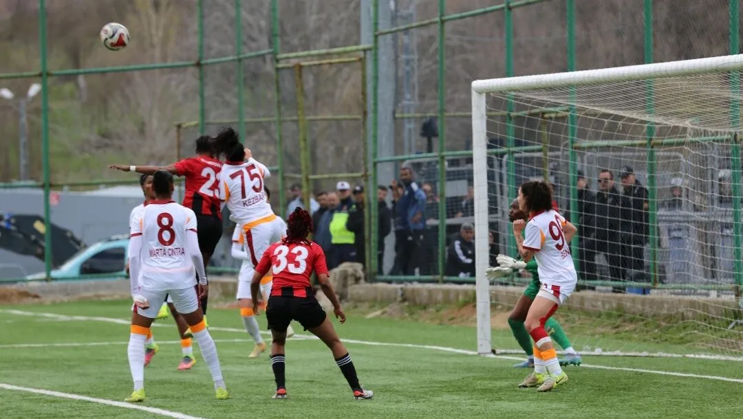 Gever’in kızları Galatasaray’ı 2-1 yendi!