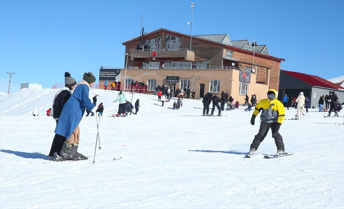 Hakkari’de Kayak Sezonu Sona Erdi
