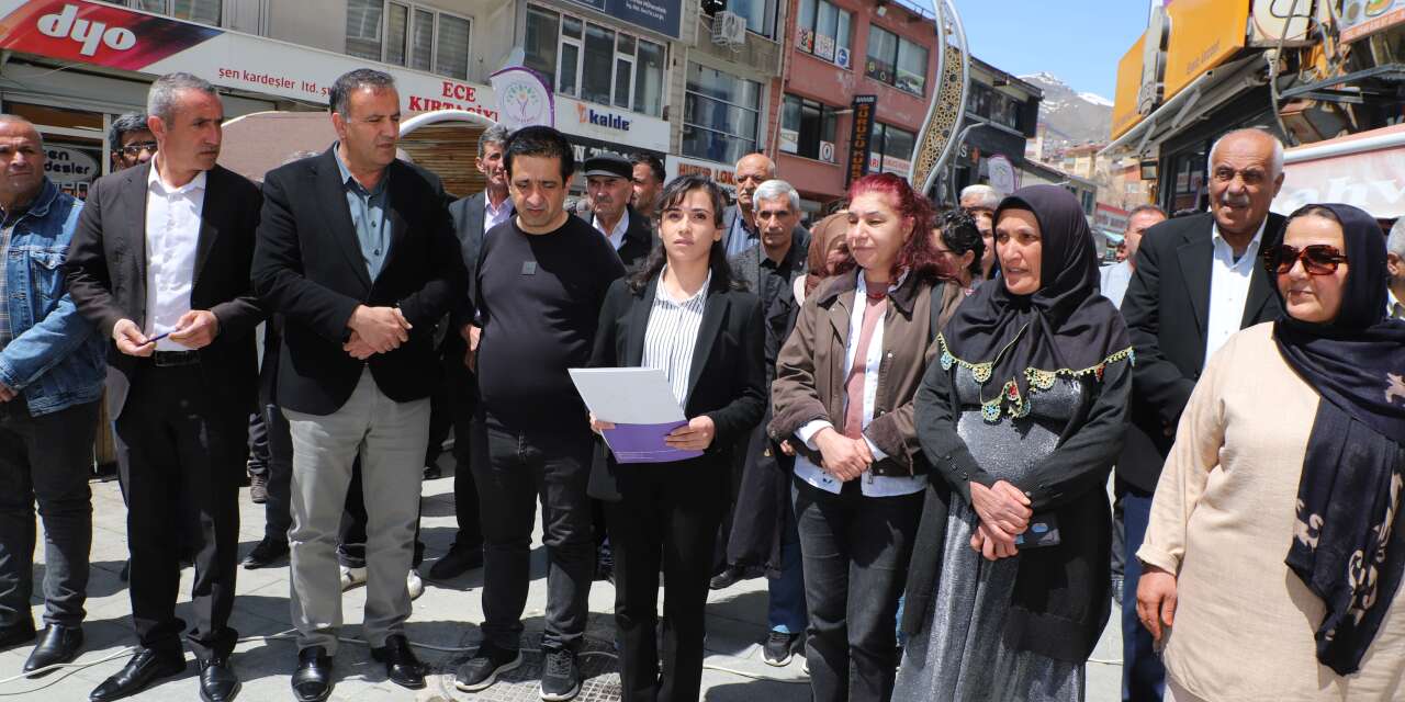 DEM Parti Hakkari İl Örgütü’nden kayyum ve yargı kararlarına tepki