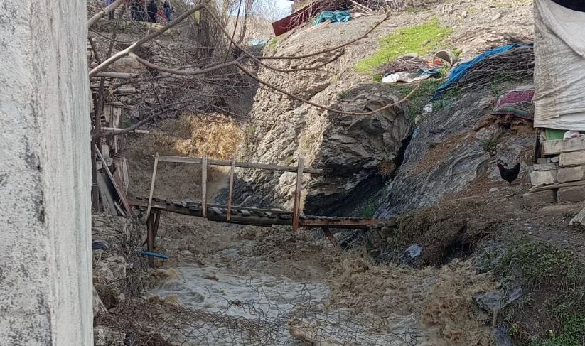 Hakkari’de Dere Alarmı: Su Seviyesi Tehlikeli Noktada (VİDEO)