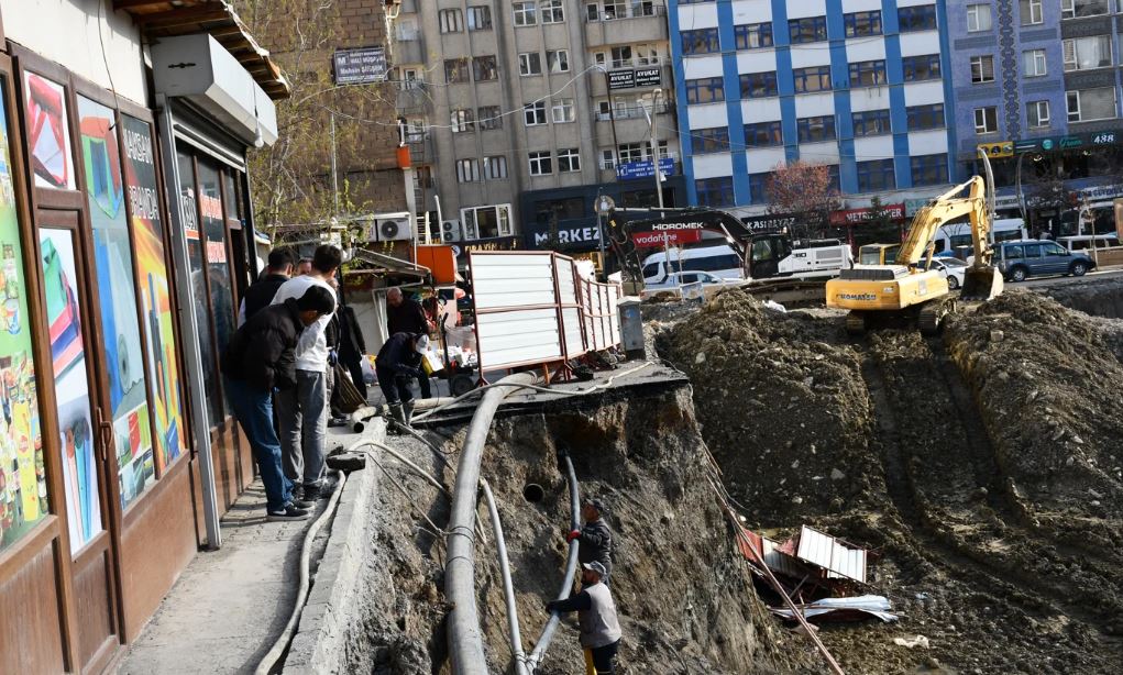 Hakkari’de Esnaf Kazı Çalışmalarına Tepkili