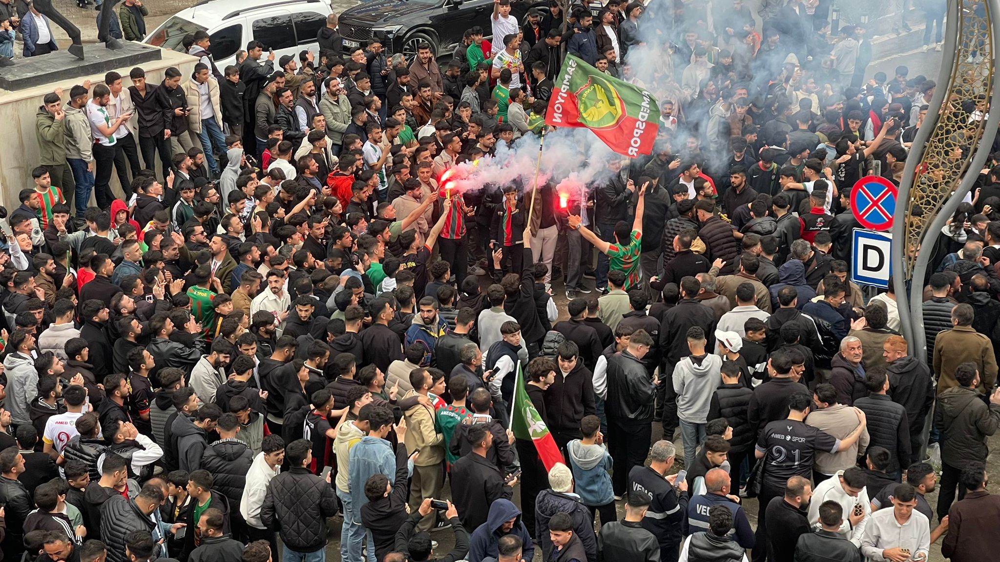 Amedspor Sevgisinde Hakkâri Türkiye İkincisi Oldu (VİDEO)