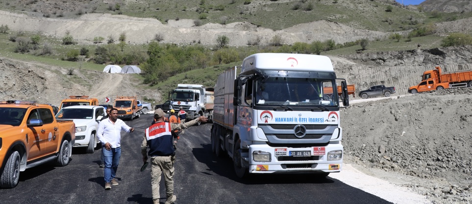 Hakkari-Van karayolunun yeni yolu ulaşıma açıldı