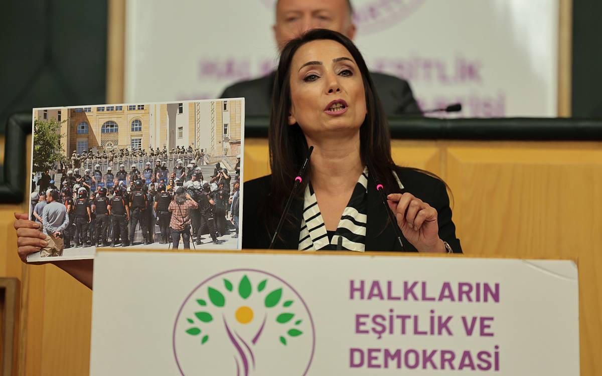 Hatimoğulları Meclis’te konuştu: Hakkari’deki siyasi süreçlere sert eleştiri