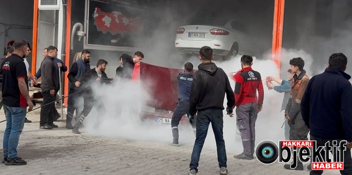 Hakkâri Sanayi Sitesi’nde araç yangını!