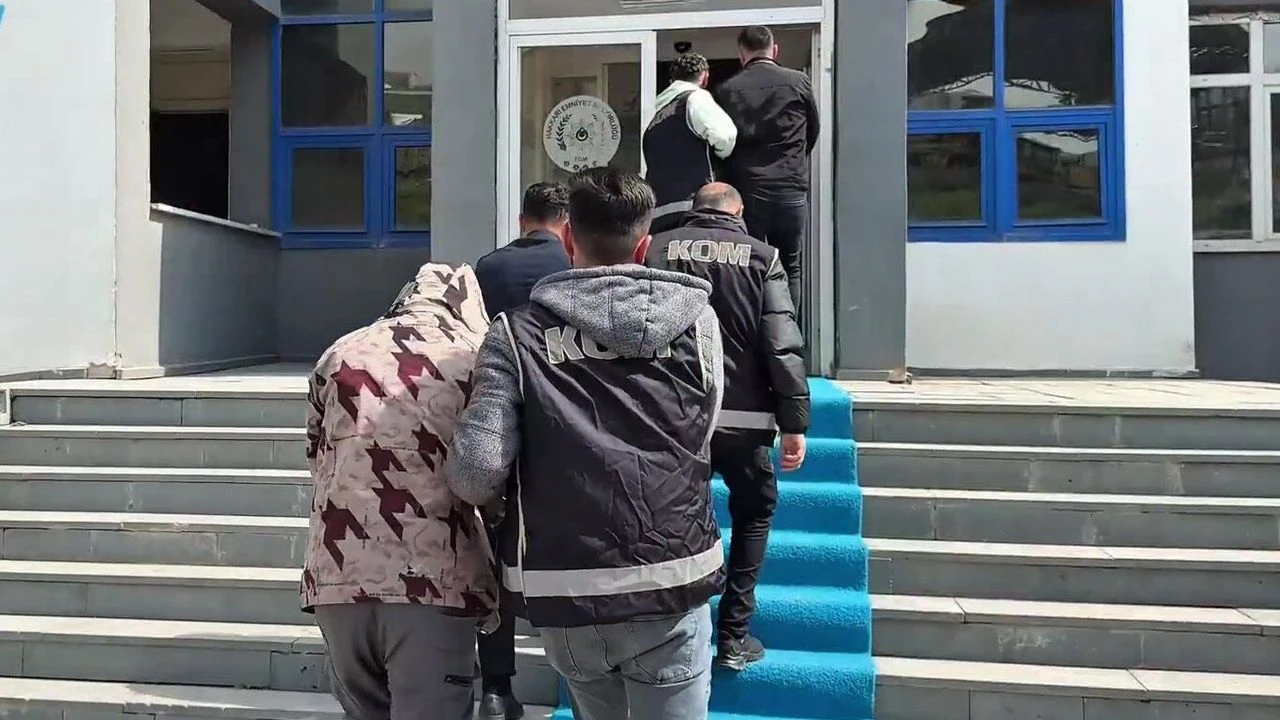 Hakkari'de dün serbest bırakıldılar bugün yine tutuklandılar