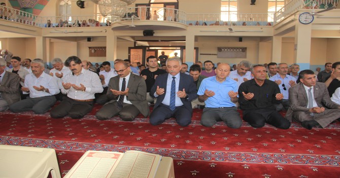 Hakkari'de 15 Temmuz şehitleri için mevlit okutuldu!