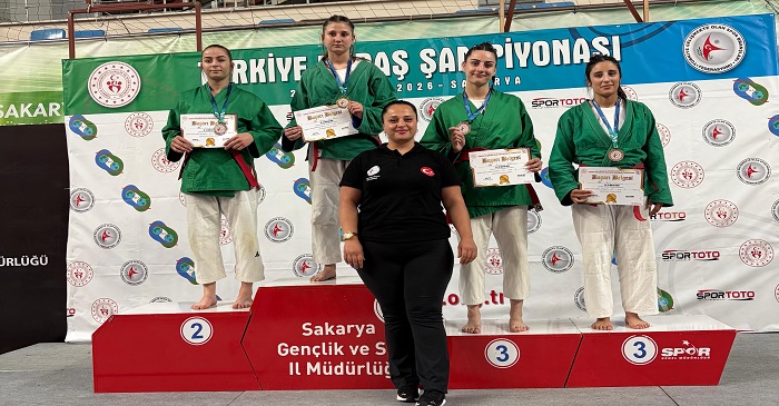 Hakkârili Semanur Öztunç Türkiye Üçüncüsü Oldu