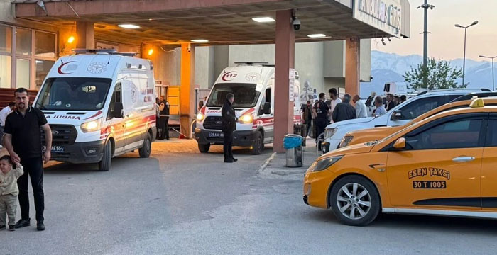 Yüksekova’da Bıçaklı ve Sopalı Kavga: 5 Yaralı