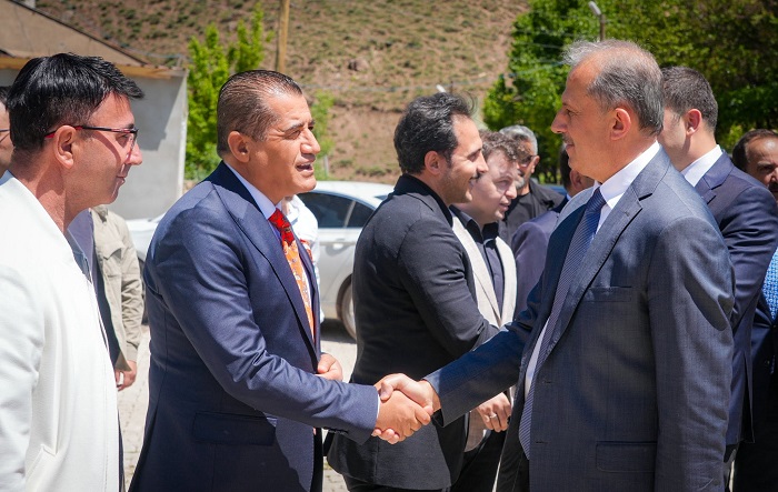Vali Taşyapan'dan Bağışlı köyüne ziyaret!