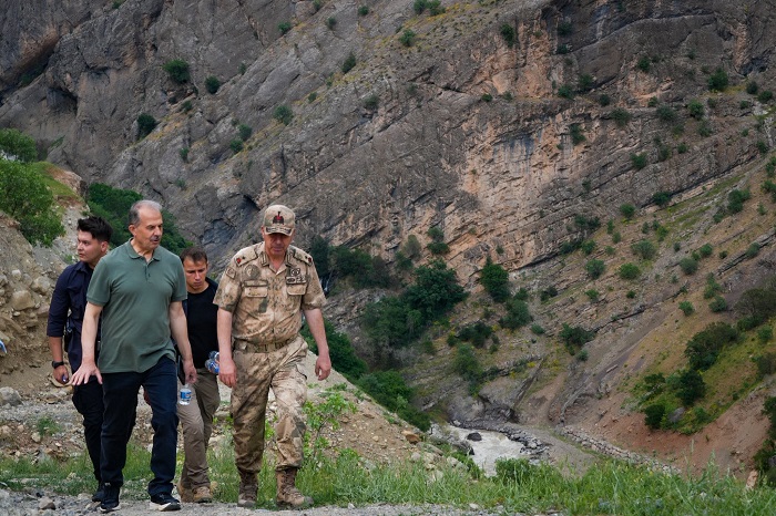 Vali Taşyapan’dan Kaval Şelalesi ve Geçitli’ye Ziyaret