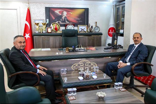 Vali Taşyapan’dan Müftü Okuş’a Ziyaret