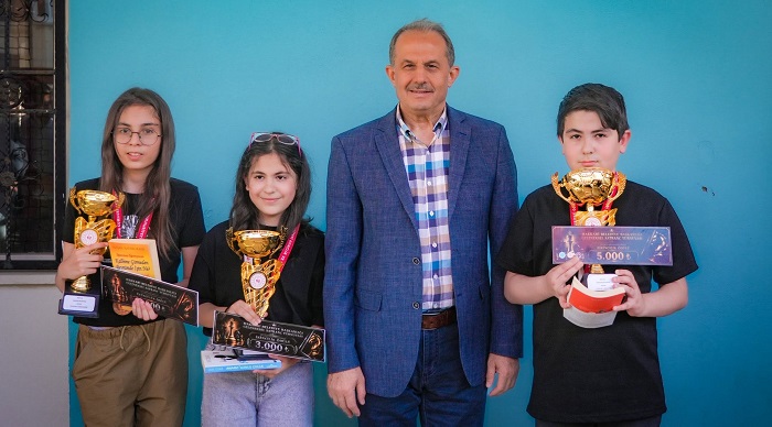 Hakkari’de satranç turnuvası ödülleri verildi