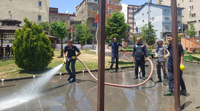 Hakkari Belediyesi’nden Kent Park’ta Bakım Çalışması