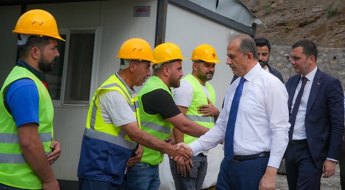 Vali Taşyapan, Asfalt Plentinde İncelemelerde Bulundu