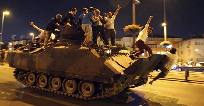 ABD'de 15 Temmuz afişlerine yasak