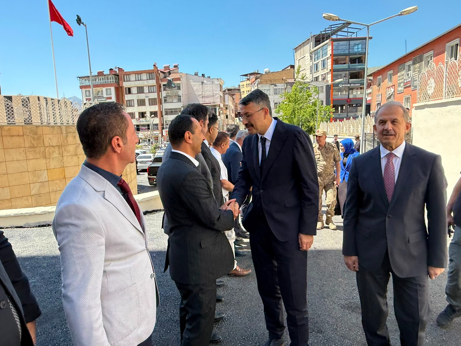 Bakan Yardımcısı Ali Çelik, Güreş Finalleri İçin Hakkâri'ye Geldi