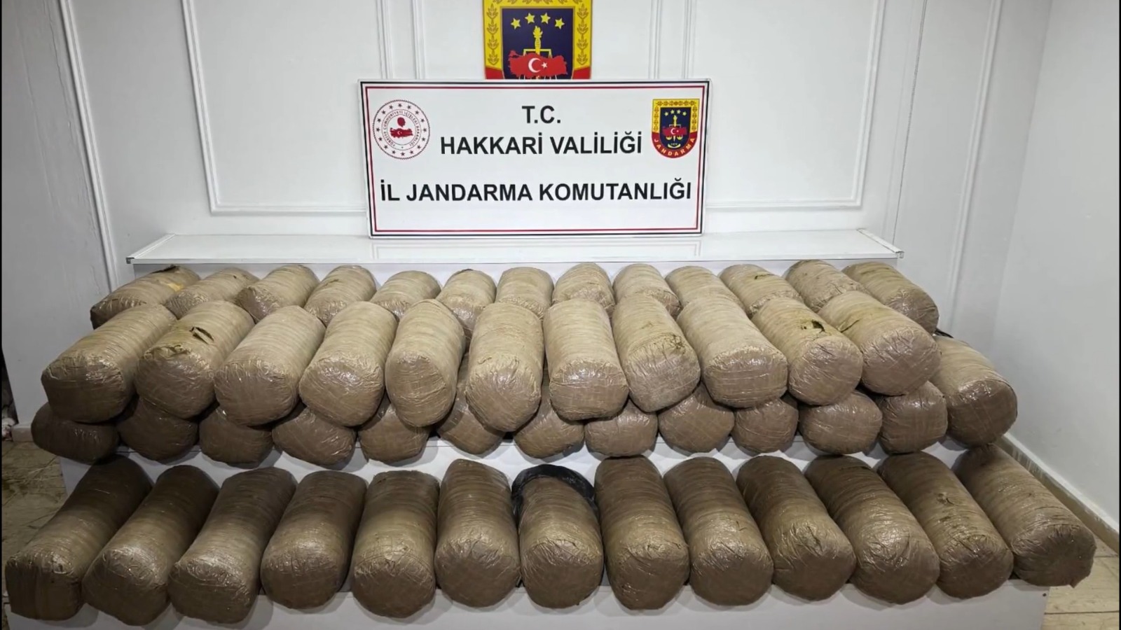 Hakkari'de Dev Uyuşturucu Operasyonu: 503 Kilo Esrar ele geçirildi