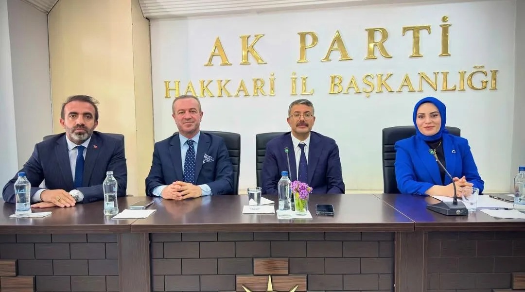 Ali Çelik'ten AK Parti Hakkâri İl Başkanlığına Anlamlı Ziyaret