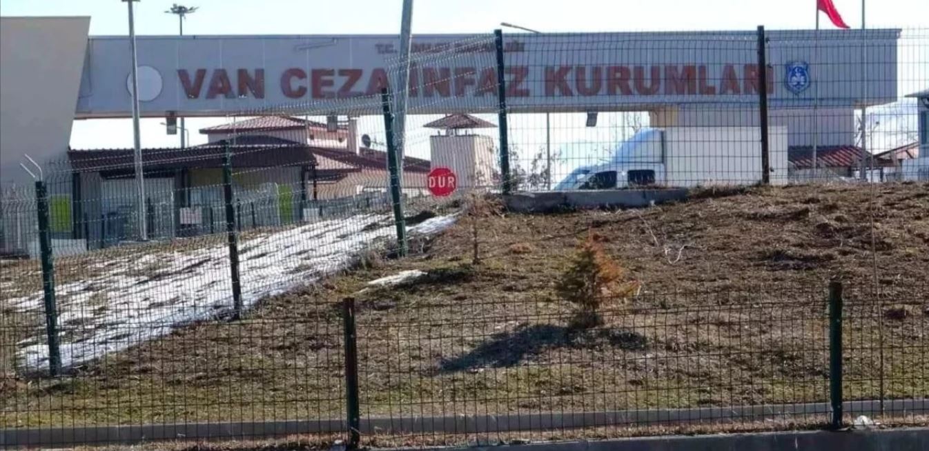 Van’da cezaevinde jiletli saldırı: 3 gardiyan yaralandı