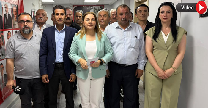 CHP Hakkâri İl Başkanı, Görevden Alma Tebligatını Kâğıt Uçak Yapıp Fırlattı
