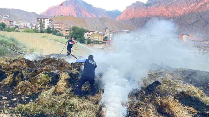 Hakkari'de Yangın Faciası: 7 Nüfuslu Ailenin Kışlık Hazırlığı Yok Oldu