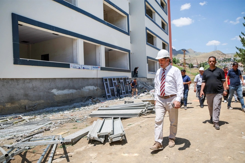 Hakkari'de Yeni Meslek Yüksekokulu İçin Çalışmalar Sürüyor