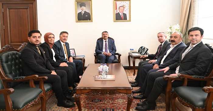 Bakan yardımcısı Ali Çelik,  AK Parti Hakkari Heyetini Ağırladı