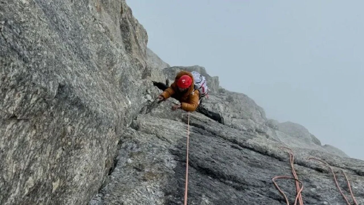 Hakkari'de kayıp dağcı aramasında gelişme: Ekipler Kopmuş ip izine ulaştı