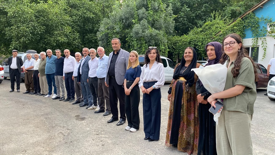 6 Yıl Sonra Tahliye Edilen Rojbin Çetin Hakkari'de Karşılandı