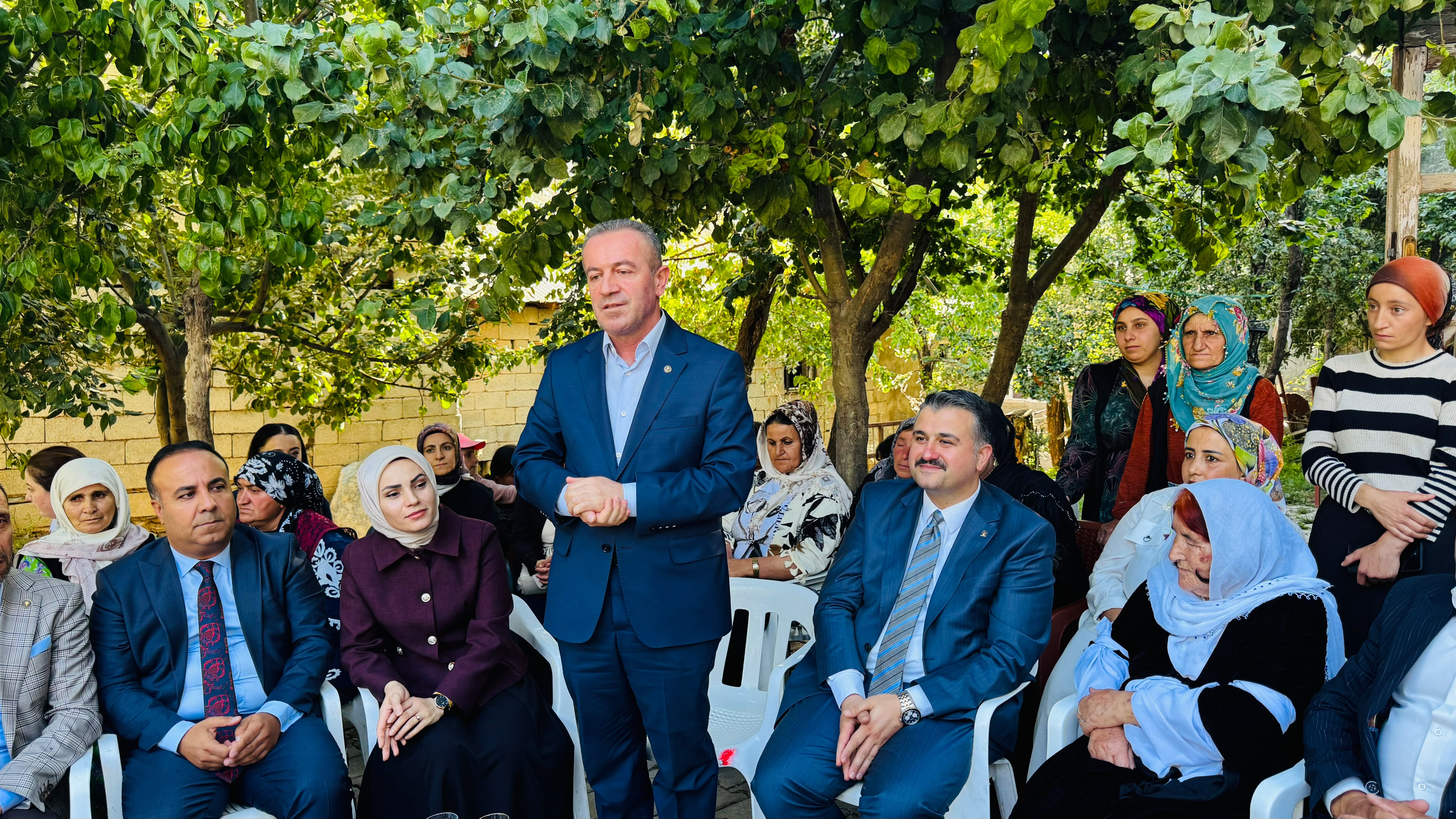 AK Parti Hakkâri Teşkilatı Yüksekova’da Yoğun Mesai Yaptı