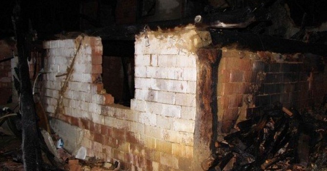 3 kardeş yangında can verdi