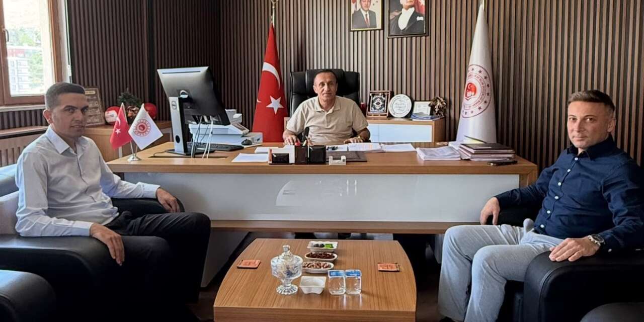 Valilik müdürlerinden Çevre İl Müdürü Adıgüzel’e ziyaret